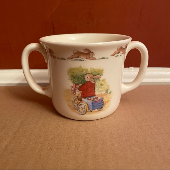 Vintage Royal Doulton “Bunnykins” Children's Double Handle Mug, 1988 - Picture 2 of 12